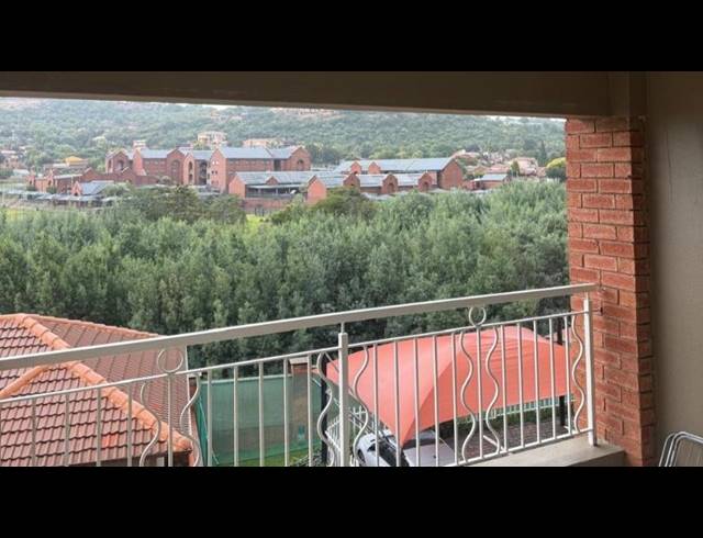 2 BEDROOM APARTMENT FOR SALE IN GLENVISTA